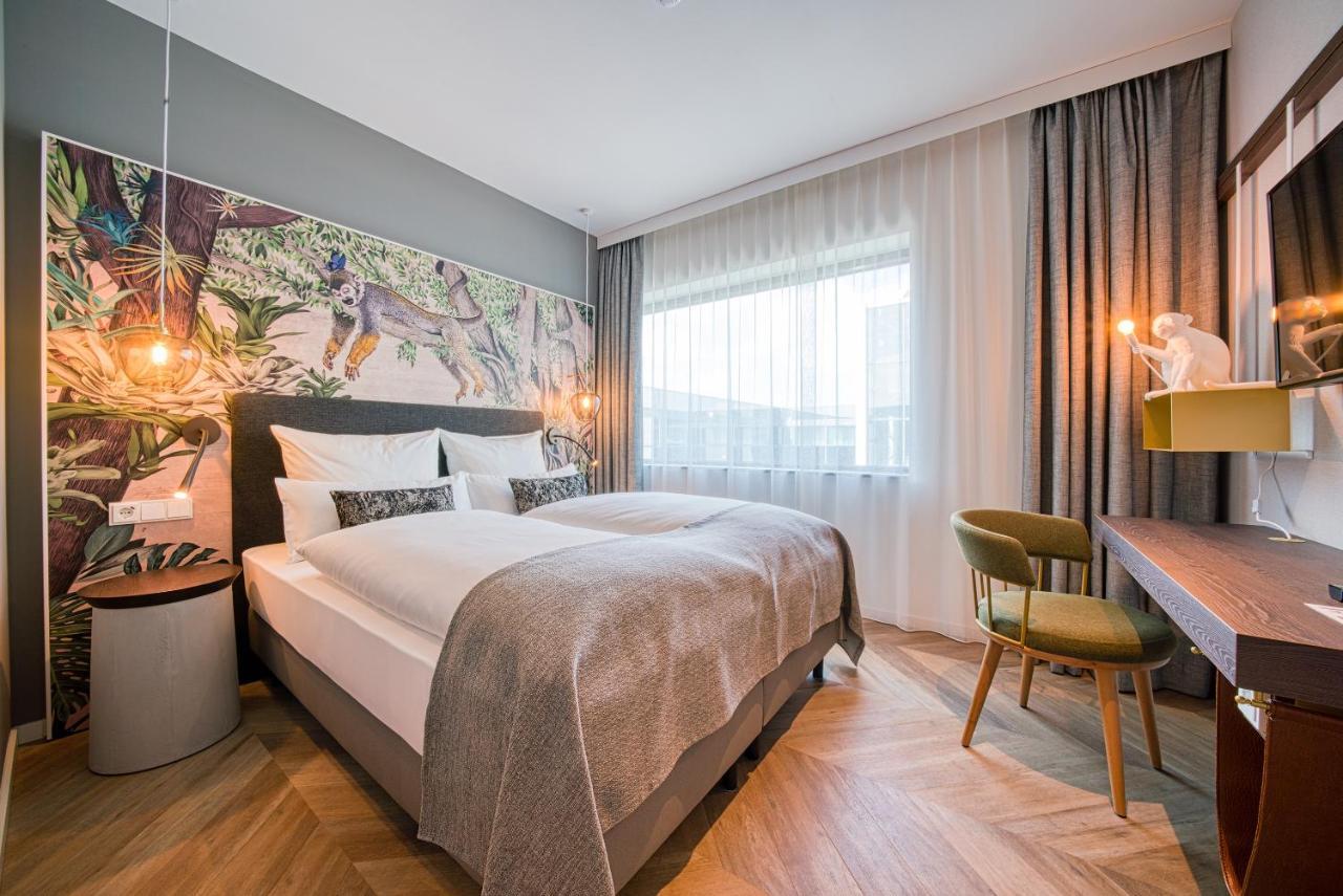 Vienna House Easy By Wyndham Amsterdam Airport Schiphol Hotel Hoofddorp Bagian luar foto