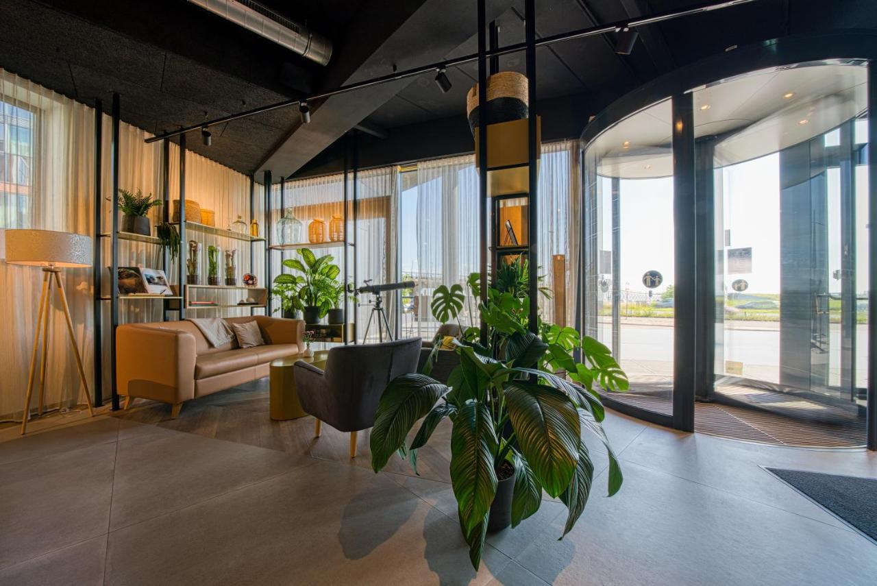 Vienna House Easy By Wyndham Amsterdam Airport Schiphol Hotel Hoofddorp Bagian luar foto
