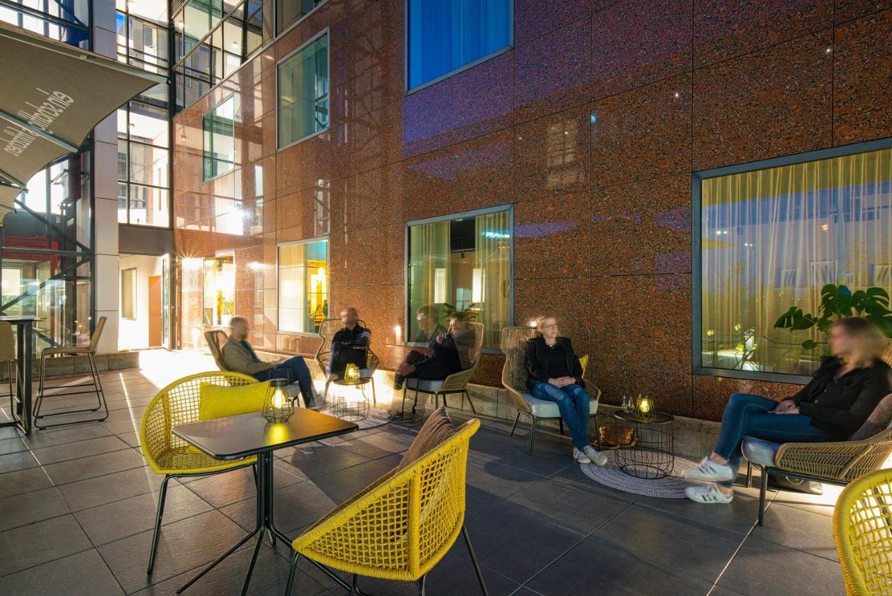 Vienna House Easy By Wyndham Amsterdam Airport Schiphol Hotel Hoofddorp Bagian luar foto