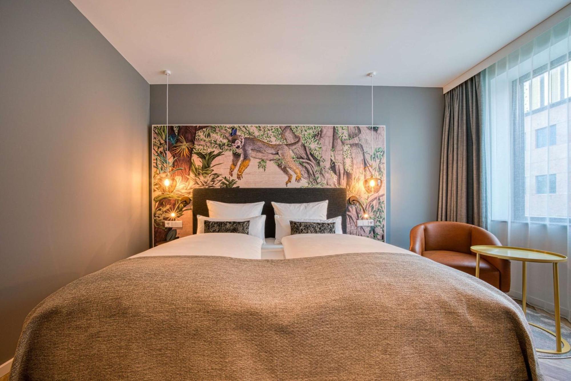 Vienna House Easy By Wyndham Amsterdam Airport Schiphol Hotel Hoofddorp Bagian luar foto
